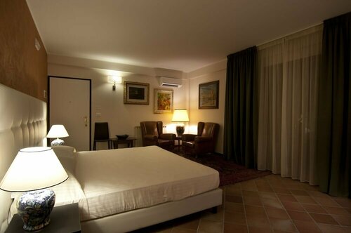 Queen Hotel, Prenota Hotel Hotel a Abruzzo con piscina, Piscina