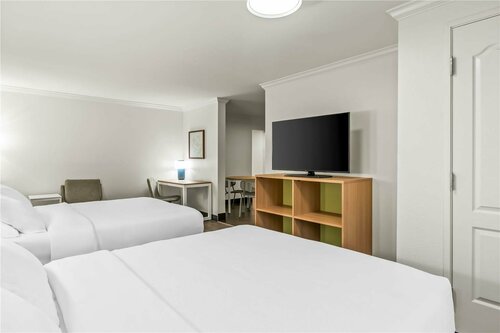 Comfort Suites Cincinnati North, Buchen Sie Hotel Forest Park Ohio