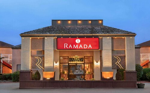 Ramada by Wyndham Arcata, Buchen Sie Hotel Arcata Humboldt County