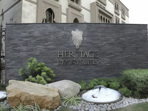 Heritage Luxury Suites, Rezerwuj Hotel Hotele w Gulberg z Basenem, Basen