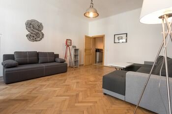 Vintagehome: Apartments by Naschmarkt, Забронировать Апартаменты/квартира Отели Вены с парковкой, рядом с Венский технический университет, Парковка