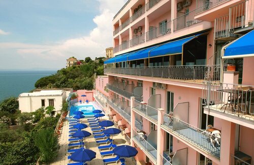 Hotel Mary, Забронировать Отель Кампальто Венето