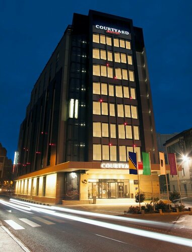 Courtyard by Marriott Sarajevo, Забронировать Отель Отели Сараевского кантона с бассейном, Бассейн