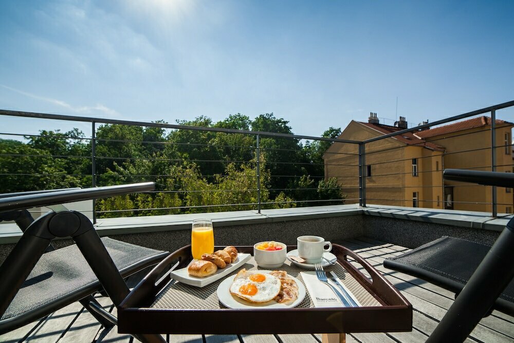 Occidental Praha Five