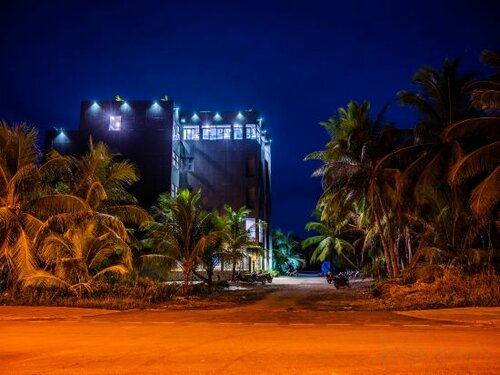 Maa Thundi, Rezervovat Hotel Fuvahmulah Gnaviyani