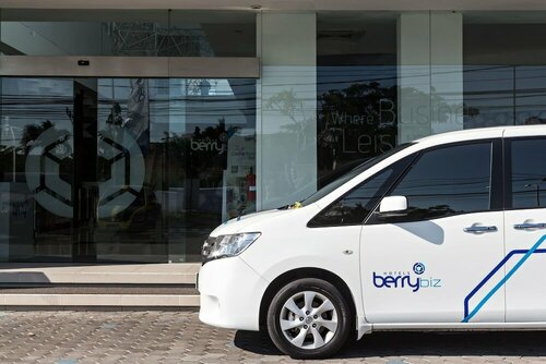 Berry Biz Hotel Powered by Archipelago, Reserva ahora Hotel Hoteles en Bali con piscina, Piscina