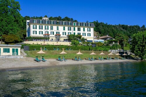 Hotel Villa Paradiso, Забронировать Отель Отели Озера Лаго-Маджоре с бассейном, Бассейн