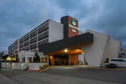 Best Western Plus Executive Inn, Rezervovat Hotel  