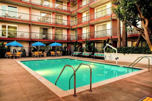 Fairfield Inn & Suites Los Angeles LAX/El Segundo, Rezervovat Hotel El Segundo Los Angeles Beach Cities