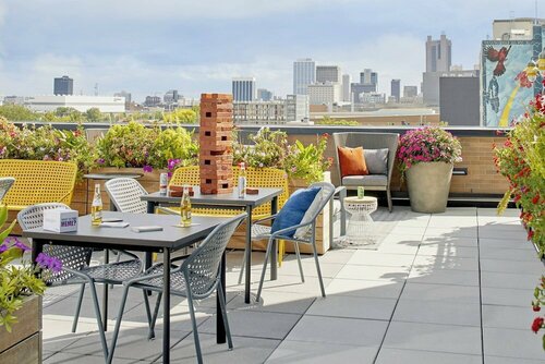Moxy Columbus Short North, Rezerwuj Hotel Hotele w Columbus z parkingiem, Parking