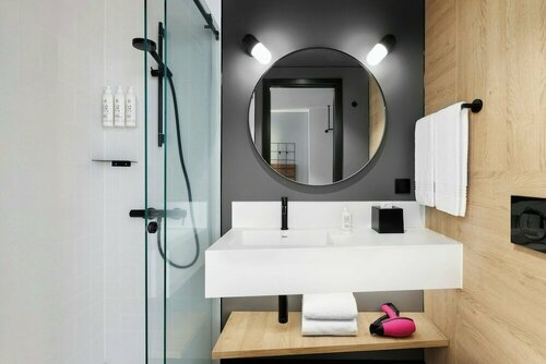 Moxy Alfragide Lisboa, Book Hotel Hoteller i Lisbon Region med parkering, Parkering