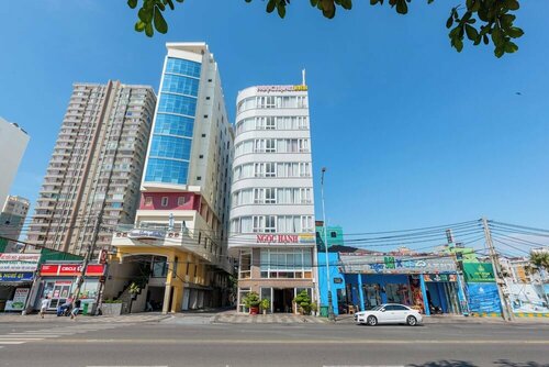 Ngoc Hanh Beach Hotel, Забронировать Отель Отели Вунгтау с парковкой, рядом с Vung Tau Lighthouse, Парковка