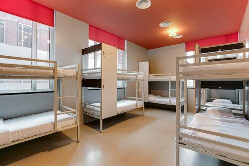 ClinkNOORD Hostel, Забронировать Хостел Амстердам-Норд Амстердам, рядом с Музей NEMO