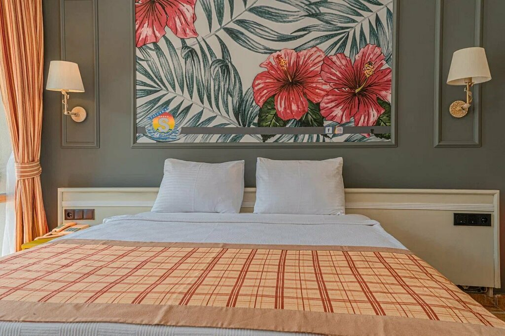 Sunset Beach Hotel