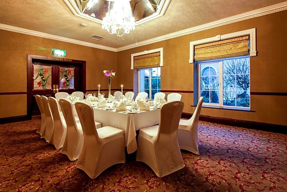 Seven Oaks Hotel with Heated Indoor Pool and Fitness Centre Carlow Town