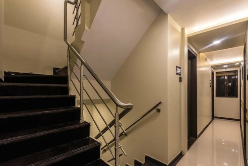 Hotel atlas grand andheri midc, Забронировать Отель Отели Хар с парковкой, Парковка