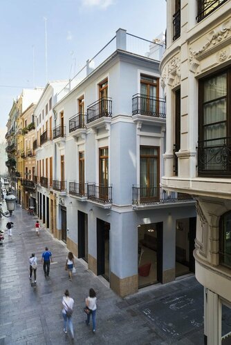 One Shot Mercat, Забронировать Отель Сьютат Белла Валенсия, рядом с Iglesia del Patriarca o del Corpus Christi