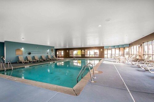 Clarion Inn Waterford Convention Center, Book Hotel Hoteller i Chicago med pool, Swimmingpool