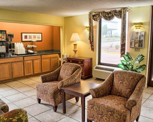 Econo Lodge, Varaa Hotelli Hotellit Richmond uima-altaalla, Uima-allas