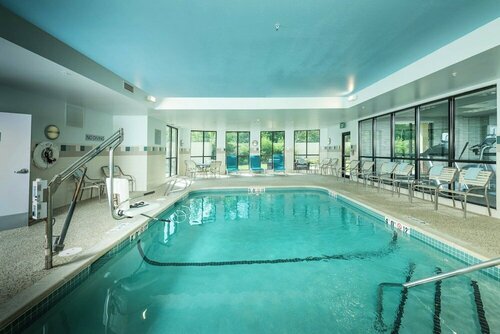 Courtyard Bangor, Buchen Sie Hotel  