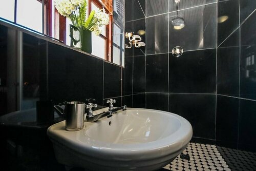 Boord Guest House, Забронировать Гостевой дом Гостевые дома Стелленбос, рядом с Paul Roos Markotter Stadium, Гостевой дом