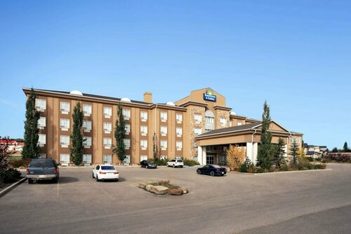 Days Inn & Suites by Wyndham Strathmore, Đặt Khách sạn Indus Alberta