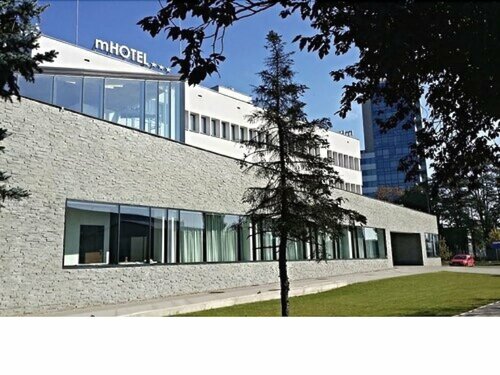 M Hotel, Брондау Қонақ үй Bałuty 