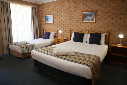 Golden Chain Aalana Motor Inn, Забронировать Мини-отель Каура Central West NSW, рядом с Lachlan Valley Railway Heritage Centre