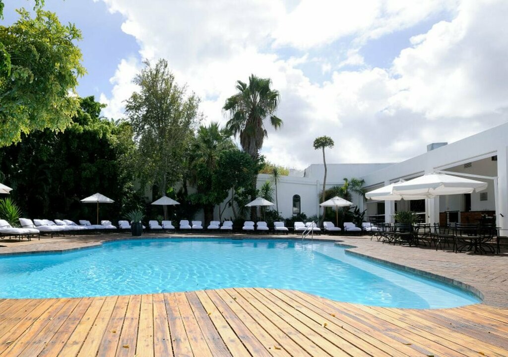 Lord Charles Hotel