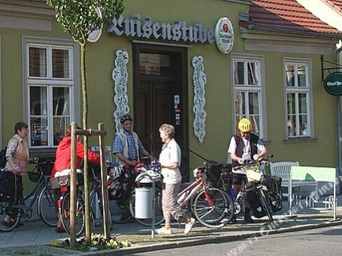 Gasthaus & Pension Luisenstube, Забронировать Отель Нойштрелиц Feldberg Lake District