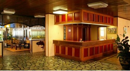 Farol Hotel, Забронировать Отель Отели Торрис с парковкой, рядом с Cal Beach, Парковка