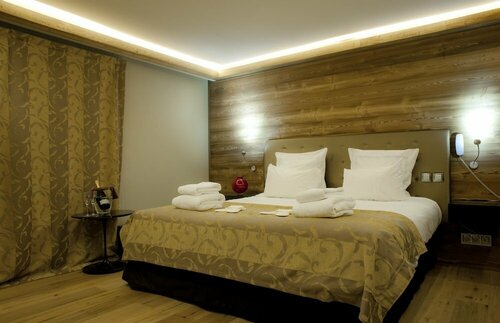 Chamois dOr Hotel, Забронировать Курортный отель Ле-Же Порт дю Солей, рядом с Горнолыжный курорт Ле Же-Морзин