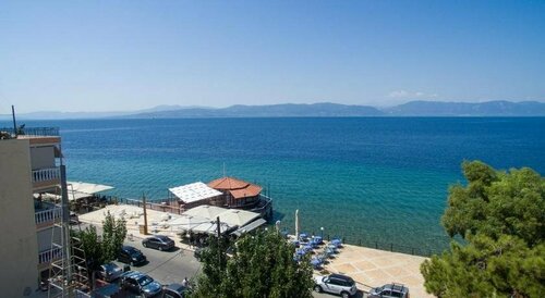 Irini Spa Hotel, Забронировать Курортный отель Отели Лутра-Эдипсу с бассейном, рядом с Термальные источники Эдипсоса, Бассейн