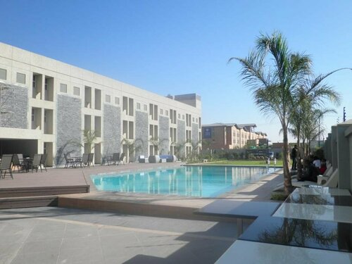 Aquarian Tide Hotel, Забронировать Отель Габороне Ботсвана