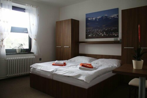 Hotel Pod Radnicí, Book Hotel Šumperk 