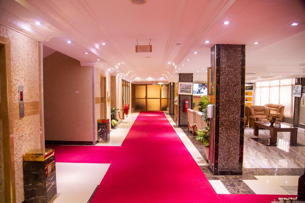 Tiffany Diamond Hotel Makunganya Street