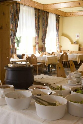 Hotel Wirtshaus Römerhof, Забронировать Отель Отели Лейбниц с парковкой, Парковка