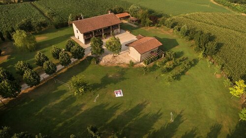Cascina Serenella B&B, Book Bed and Breakfast Calcinato Lombardiet