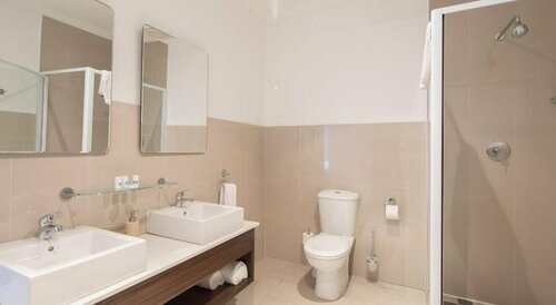 Gordon'S Bay Luxury Apartments, Забронировать Апартаменты/квартира Отели Западного Кейп с парковкой, Парковка