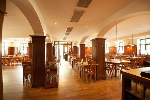 Gasthaus Hotel Franz Inselkammer, Забронировать Отель Хёэнкирхен-Зигертсбрунн Верхняя Бавария