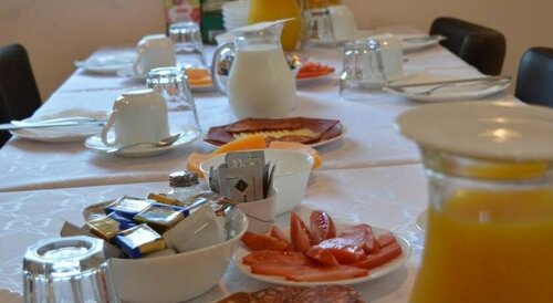 Plitvice Miric Inn, Забронировать Гостевой дом Отели Ликско-Сеньская жупания с парковкой, Парковка
