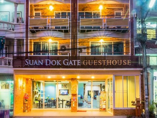 Suan Dok Gate Guesthouse, Забронировать Отель Отели Си-Пхум 3 звезды, 3*