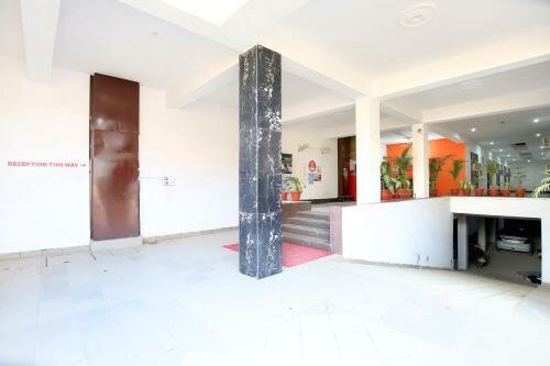 OYO 14823 Skyheights