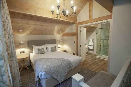 The Lion at Malpas, Rezervați Hotel Malpas Cheshire