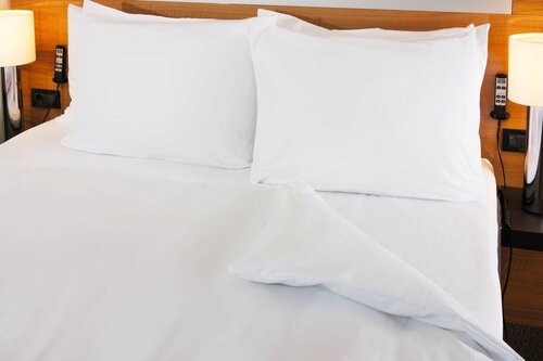 Mövenpick Hotel Frankfurt City Messe, Забронировать Отель Галлусфиртель Франкфурт-на-Майне, рядом с Центральный железнодорожный вокзал Франкфурта