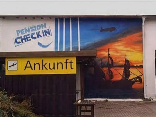 Pension Check In, Забронировать Отель Отели Гюстров с парковкой, Парковка