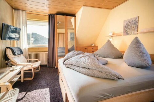 Haus Quentin, Забронировать Отель Отели Виллинген 4 звезды, 4*