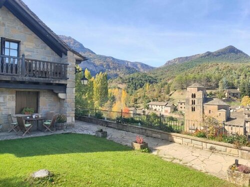 Hotel Rural El Mirador de los Pirineos, Забронировать Отель Санта-Крус-де-ла-Серос Хака