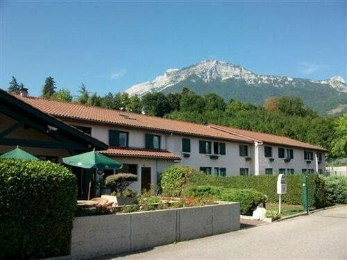 Kyriad Grenoble Seyssins, Book Hotel Hoteller i Rhône-Alps med parkering, Parkering