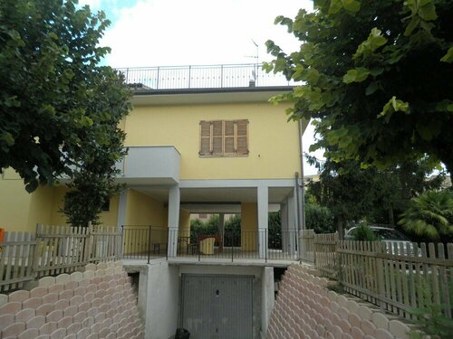 Villa Elvia, Varaa Villa Morrovalle Marche